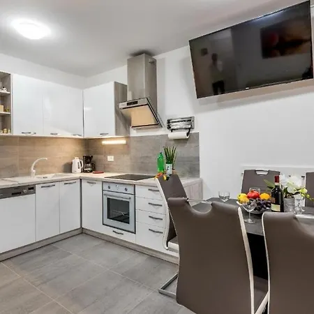 Apartmán With Parking Space Baska, Krk - 22416 Baška